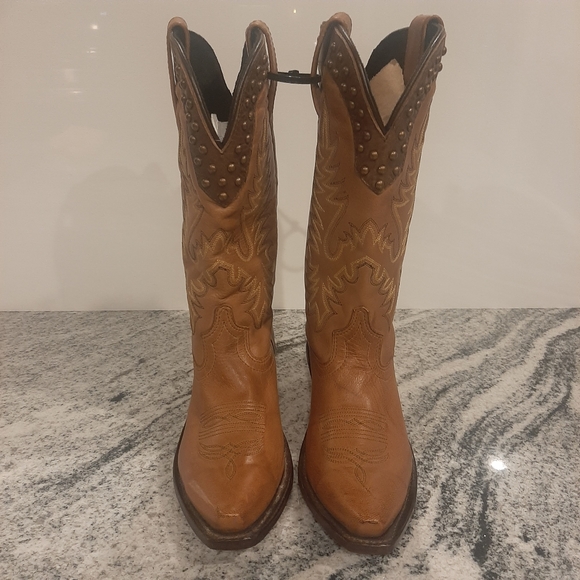 nwot GYPSY ROSE tan and dark brown leather Studded Cowboy boots SIZE 5.5M - Picture 3 of 12